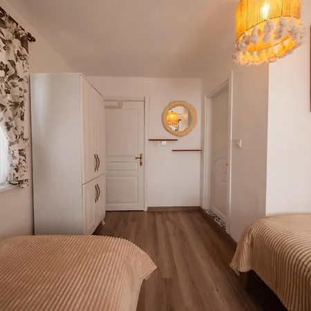 Heros 호텔 보즈자아다