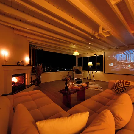 Heros Hotel *