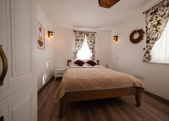 Heros Hotel Bozcaada